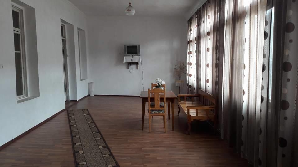 N&N Guest House Mestia Exterior photo