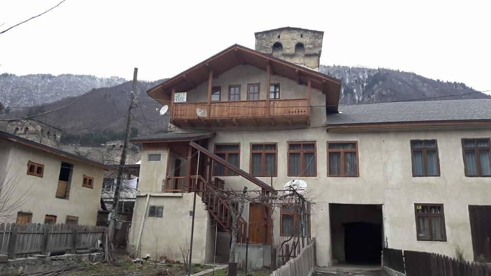 N&N Guest House Mestia Exterior photo
